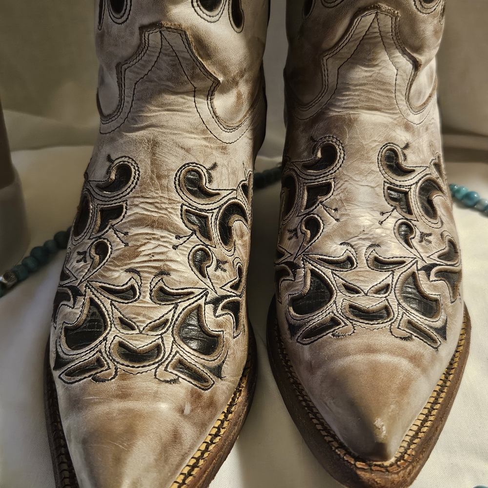 J.B. Dillon Cream and Black Cowboy Boots - Picture 6 of 11